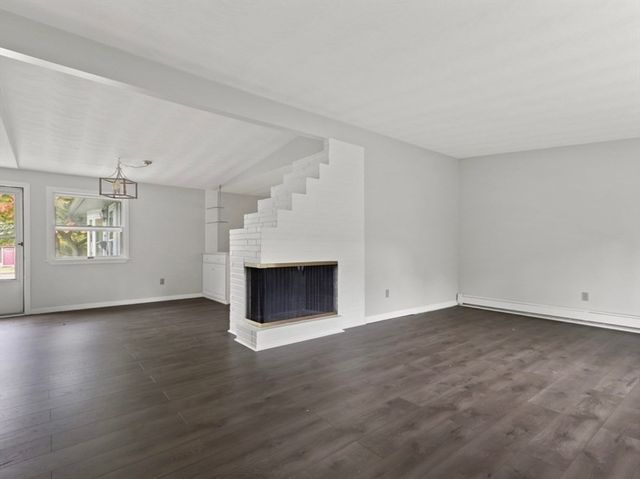 83 Joseph Rd, Framingham, MA 01701