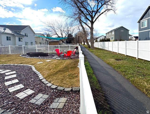 154 E COVE RD, Saratoga Springs, UT 84045