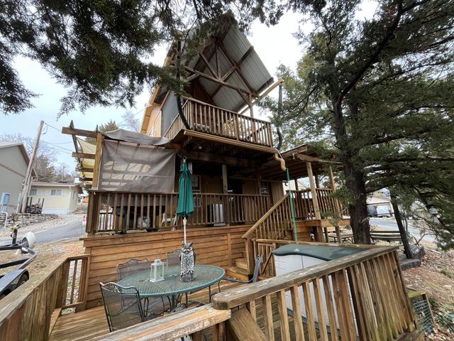 145 Avalanche Avenue, Hollister, MO 65672