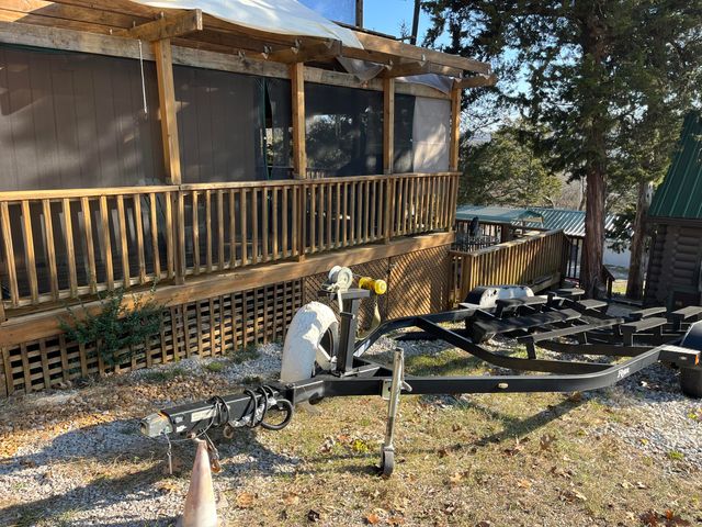 145 Avalanche Avenue, Hollister, MO 65672