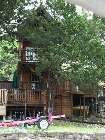 145 Avalanche Avenue, Hollister, MO 65672