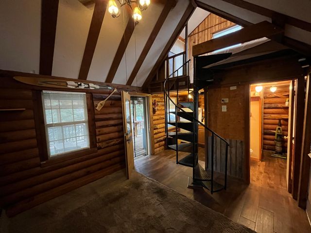 145 Avalanche Avenue, Hollister, MO 65672