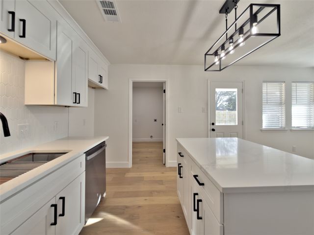 213 Bear Creek Parkway W, Keller, TX 76248