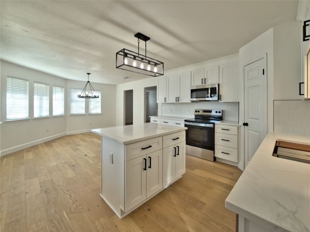 213 Bear Creek Parkway W, Keller, TX 76248