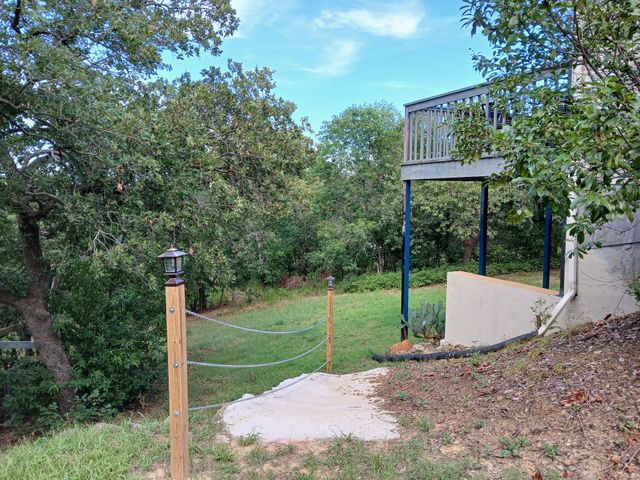 357 Kellys Circle, Runaway Bay, TX 76426
