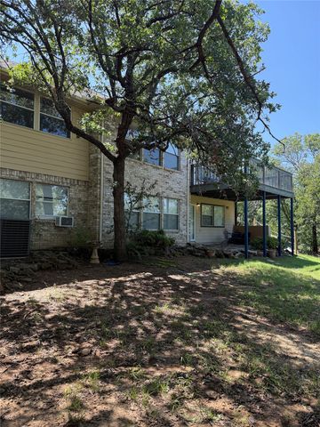357 Kellys Circle, Runaway Bay, TX 76426