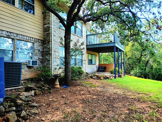 357 Kellys Circle, Runaway Bay, TX 76426