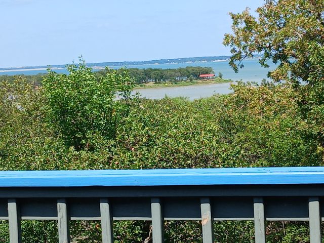 357 Kellys Circle, Runaway Bay, TX 76426
