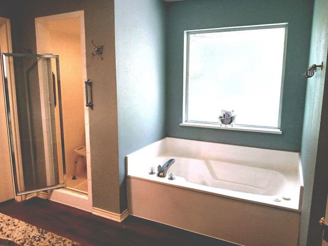 357 Kellys Circle, Runaway Bay, TX 76426