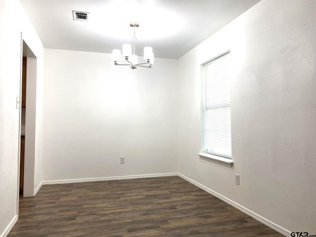 505 Red Springs Ave, Mt Pleasant, TX 75455