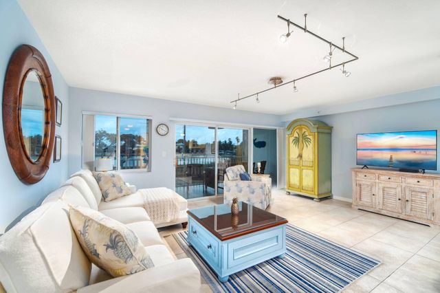 95 Coco Plum Dr Apt 4C, Marathon, FL 33050