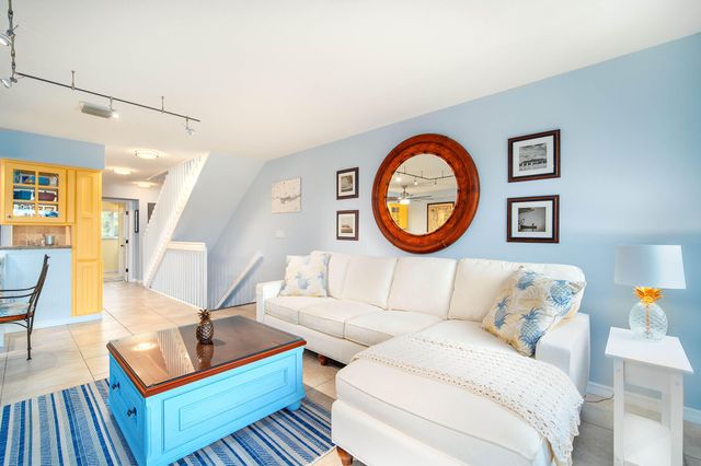 95 Coco Plum Dr Apt 4C, Marathon, FL 33050