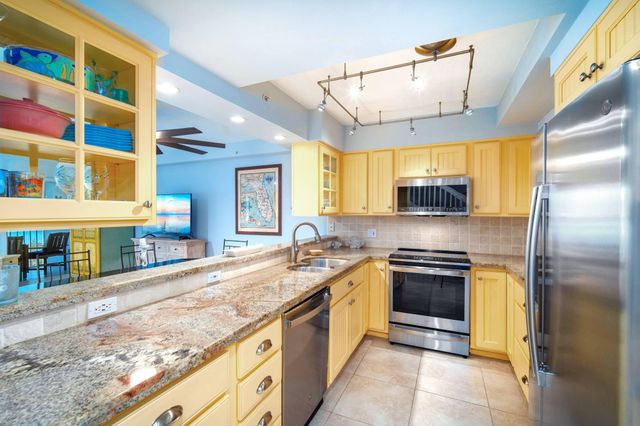 95 Coco Plum Dr Apt 4C, Marathon, FL 33050