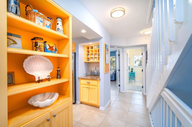 95 Coco Plum Dr Apt 4C, Marathon, FL 33050