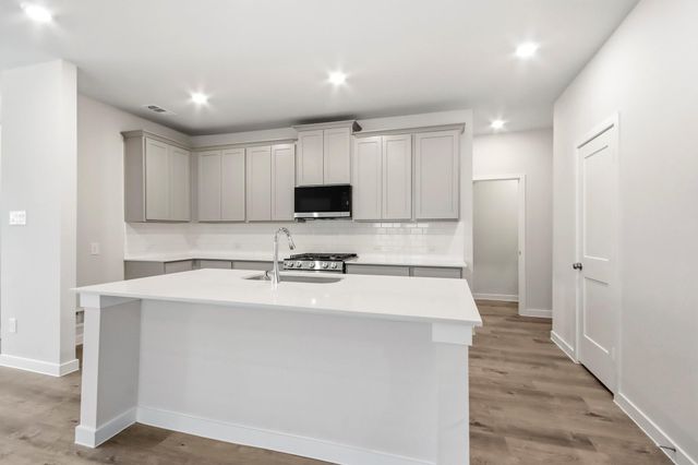 136 Rising Cedar Lane, Hockley, TX 77447