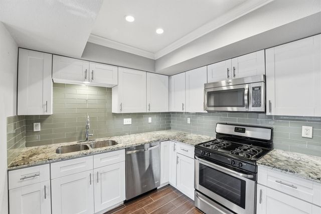 2325 Triway Lane 208, Houston, TX 77043