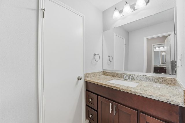 2325 Triway Lane 208, Houston, TX 77043