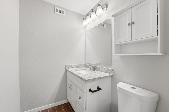 2325 Triway Lane 208, Houston, TX 77043