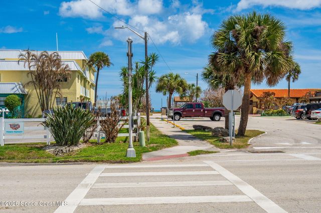 1318 S Miramar Avenue 208, Indialantic, FL 32903