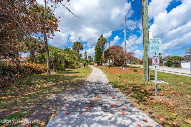 1318 S Miramar Avenue 208, Indialantic, FL 32903