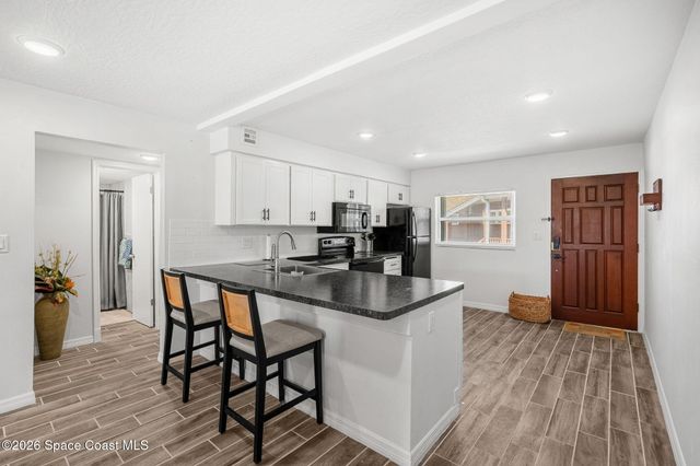 1318 S Miramar Avenue 208, Indialantic, FL 32903