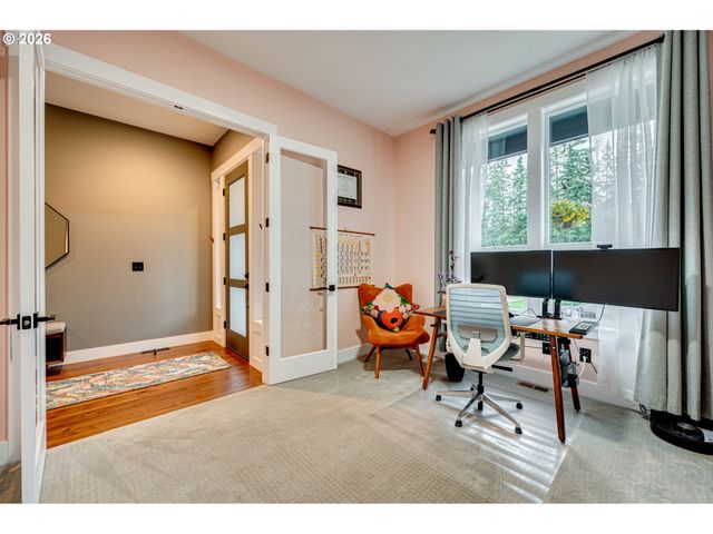 108 W 16TH St, La Center, WA 98629
