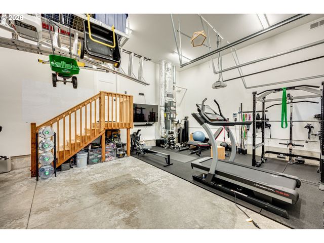 108 W 16TH St, La Center, WA 98629