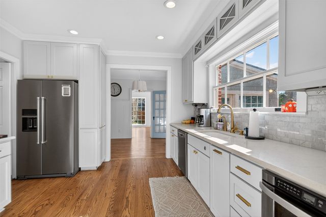 367 Pierremont Road, Shreveport, LA 71106