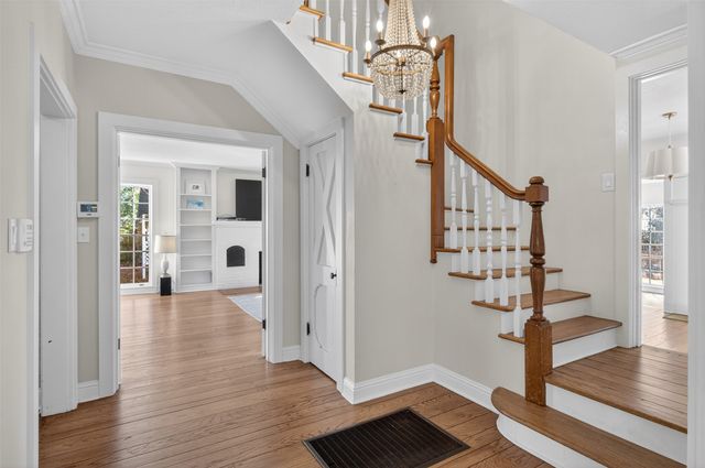 367 Pierremont Road, Shreveport, LA 71106