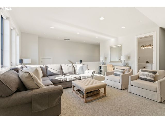 4515 Sw 59TH Ave, Portland, OR 97221