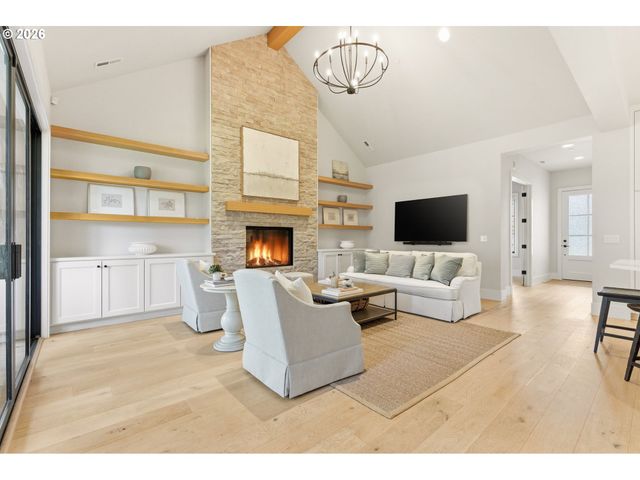 4515 Sw 59TH Ave, Portland, OR 97221