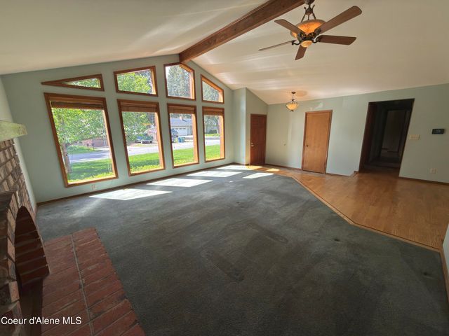 12787 N Emerald DR, Hayden, ID 83835