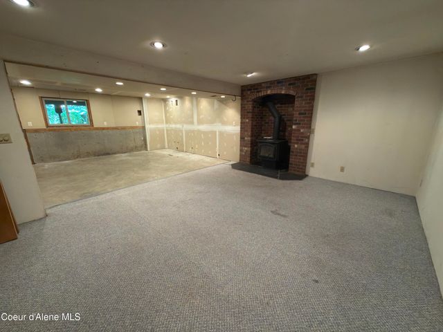 12787 N Emerald DR, Hayden, ID 83835