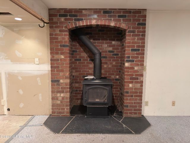12787 N Emerald DR, Hayden, ID 83835