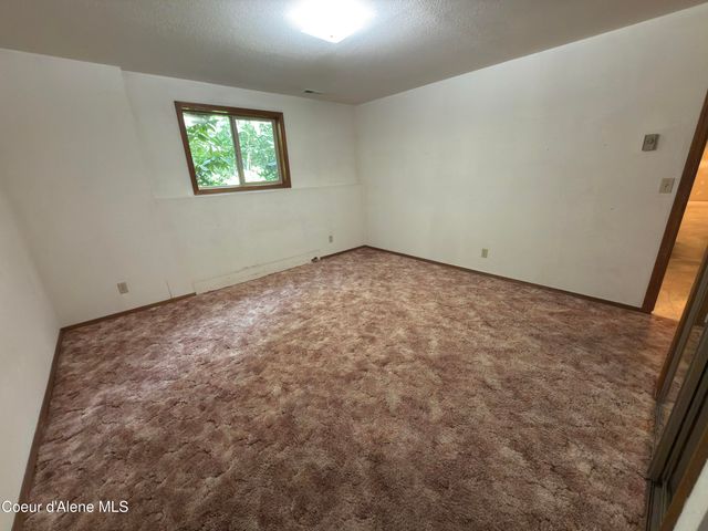 12787 N Emerald DR, Hayden, ID 83835