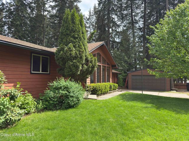 12787 N Emerald DR, Hayden, ID 83835