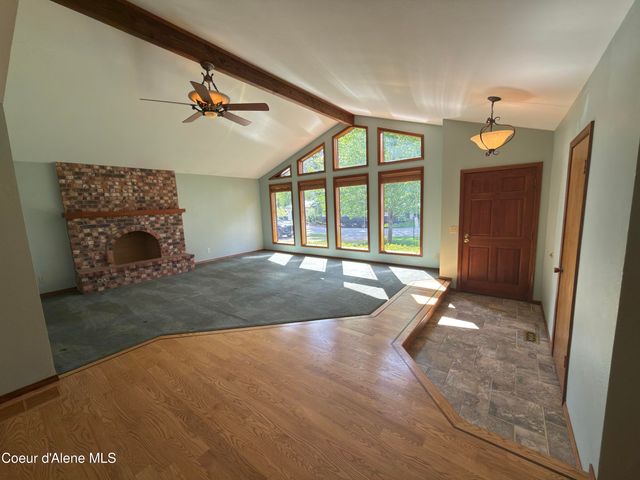 12787 N Emerald DR, Hayden, ID 83835