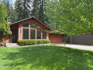 12787 N Emerald DR, Hayden, ID 83835