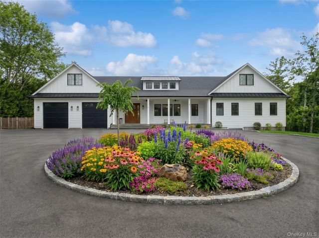 47 Old Riverhead Road, Hampton Bays, NY 11946
