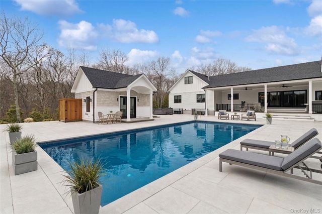 47 Old Riverhead Road, Hampton Bays, NY 11946