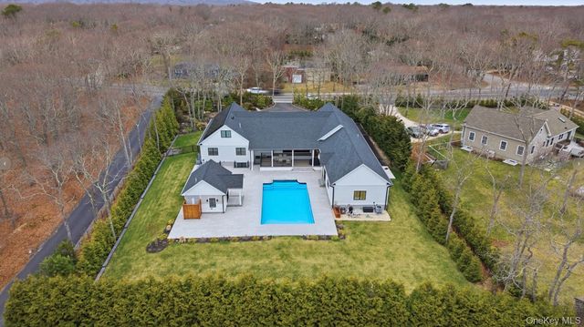 47 Old Riverhead Road, Hampton Bays, NY 11946