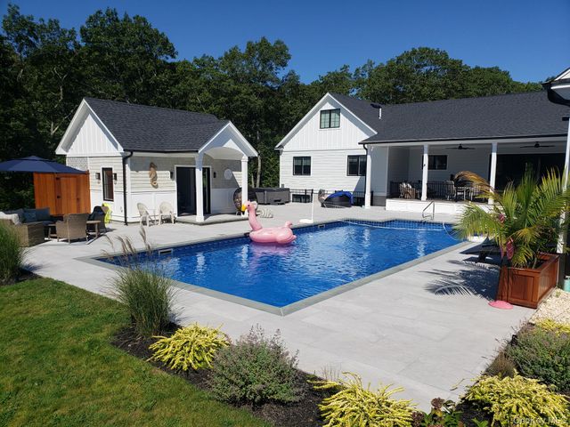 47 Old Riverhead Road, Hampton Bays, NY 11946