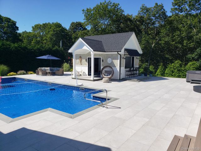 47 Old Riverhead Road, Hampton Bays, NY 11946