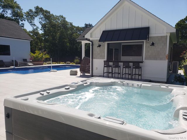 47 Old Riverhead Road, Hampton Bays, NY 11946
