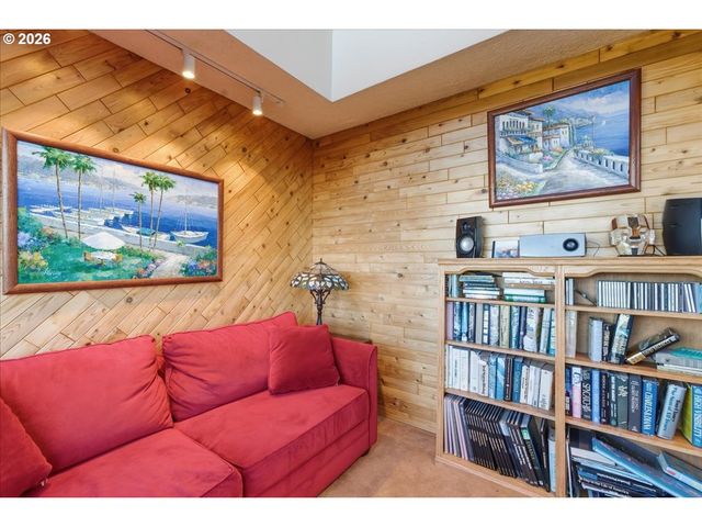 333 PACIFIC VIEW Dr, Rockaway Beach, OR 97136