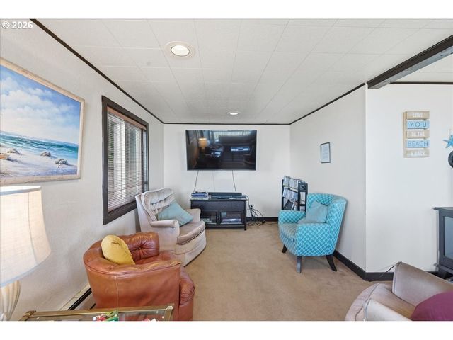 333 PACIFIC VIEW Dr, Rockaway Beach, OR 97136