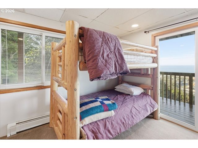 333 PACIFIC VIEW Dr, Rockaway Beach, OR 97136