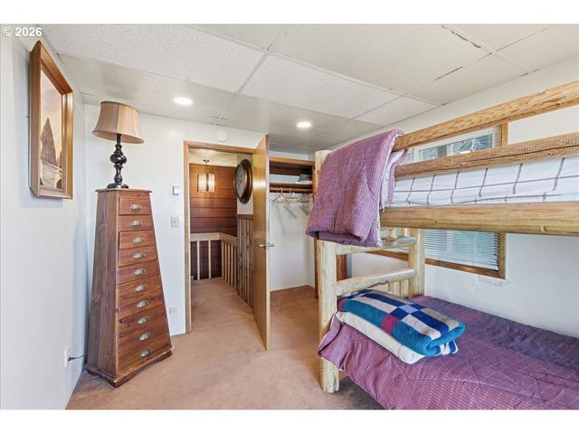 333 PACIFIC VIEW Dr, Rockaway Beach, OR 97136