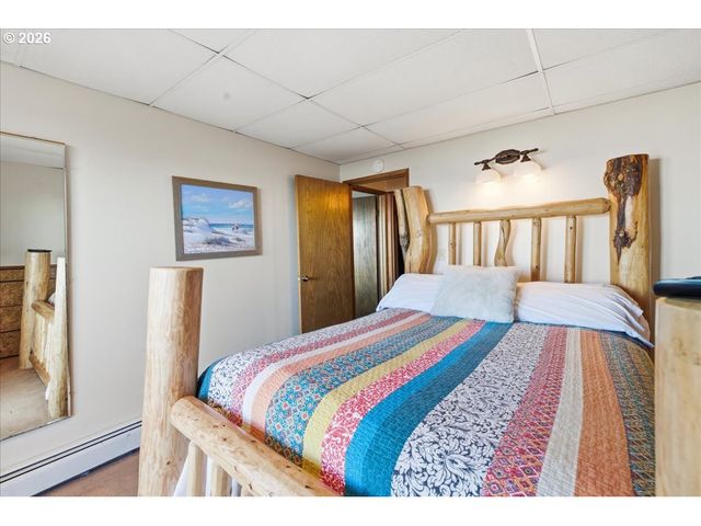 333 PACIFIC VIEW Dr, Rockaway Beach, OR 97136