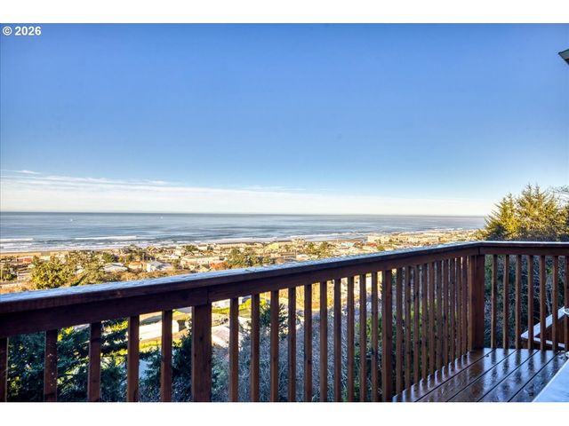 333 PACIFIC VIEW Dr, Rockaway Beach, OR 97136